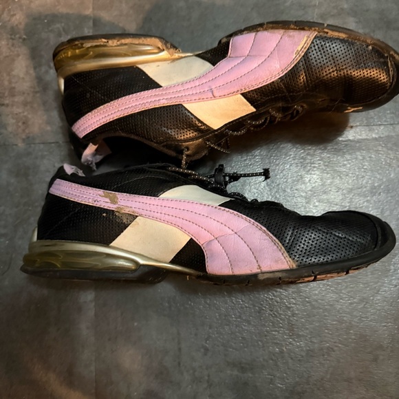 Puma Used Shoes - Picture 3 of 6